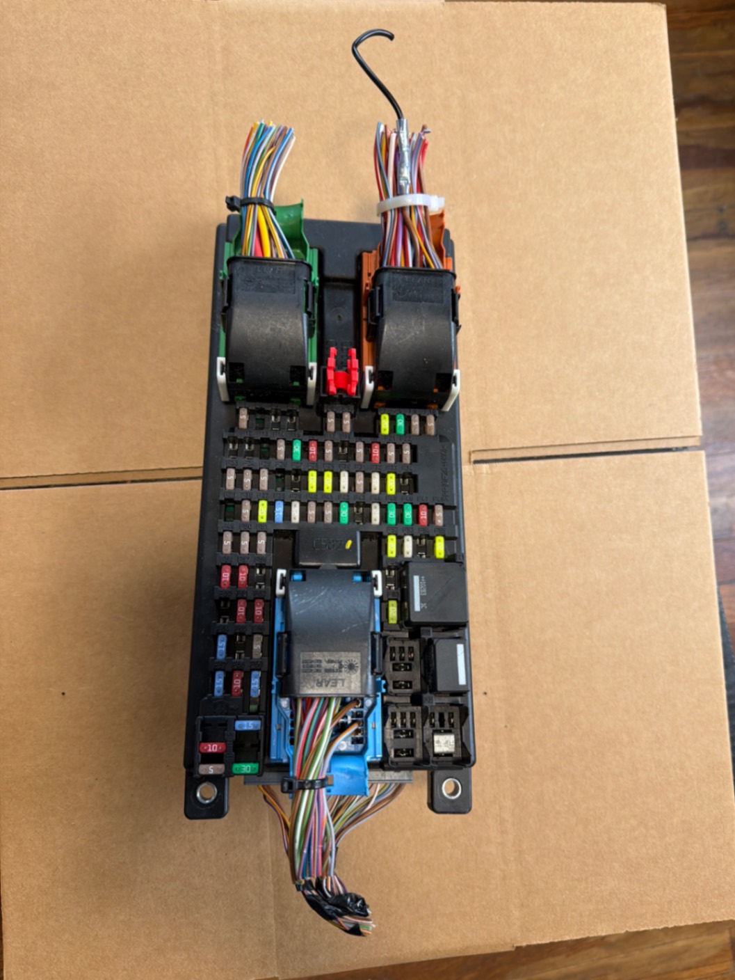 2010-2013 Jaguar XJ XJL X351 Fuse Relay Box Body Control Module AW9314F041AE OEM photo 1