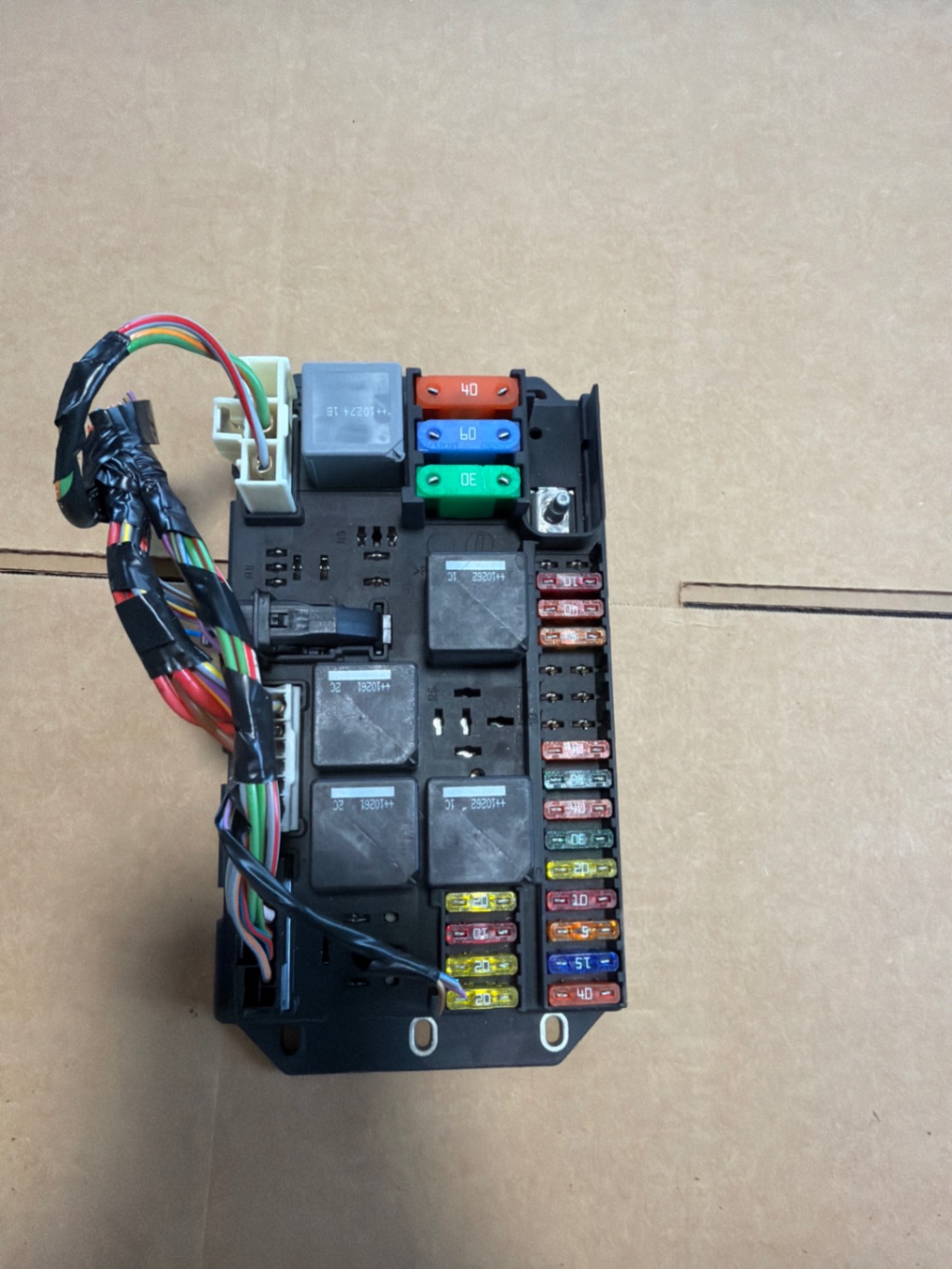 2010-2015 Jaguar XJ XJL Trunk Fuse Junction Relay Box Block OEM AW93-14A073-BC photo 1