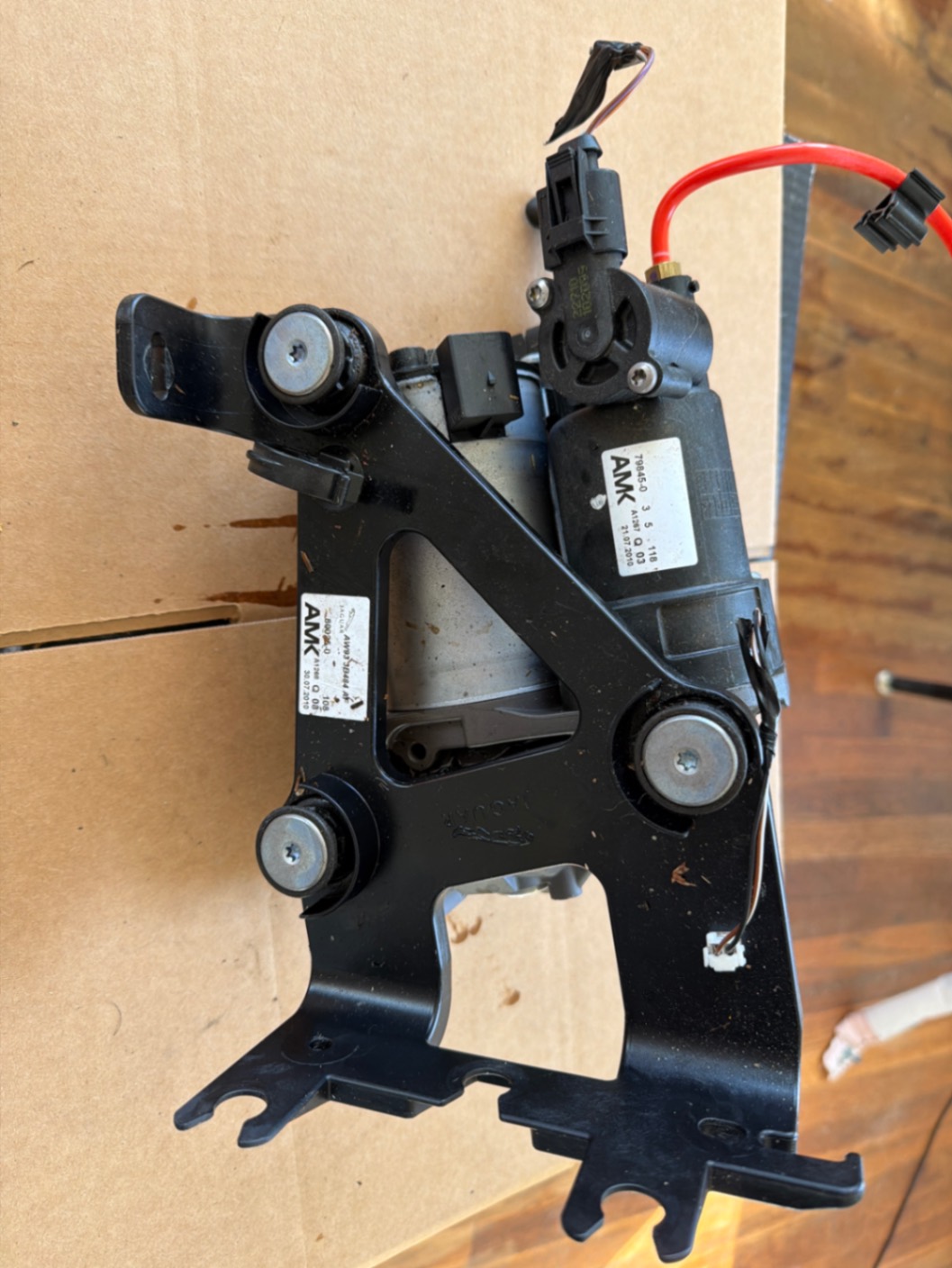 10-15 Jaguar X351 XJ XJL Air Suspension Compressor Pump Assembly AW933B484AG OEM photo 1