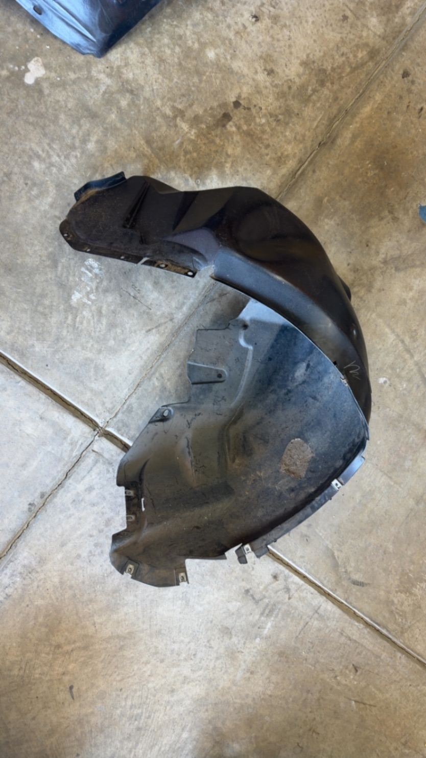 2011-2015 Ford Explorer Rear Passenger Inner Quarter Wheel Liner Bb53-7828370-Af photo 1